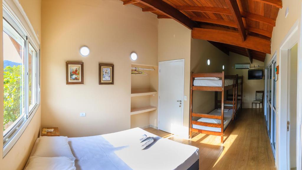  Guarujá Hostel