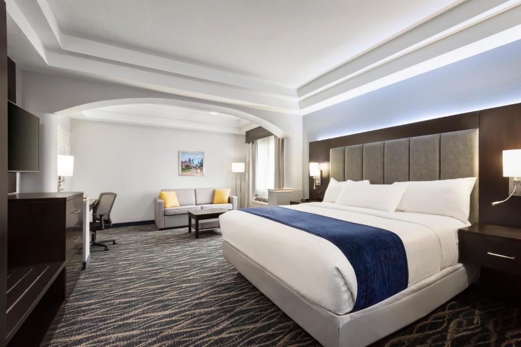 Days Inn & Suites by Wyndham Houston Hobby Airport - Suite Met 1 Kingsize Bed - Niet-roken