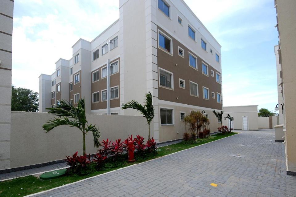  Apt completo-Ar-TV-Portaria 24h-Piscina-Praia
