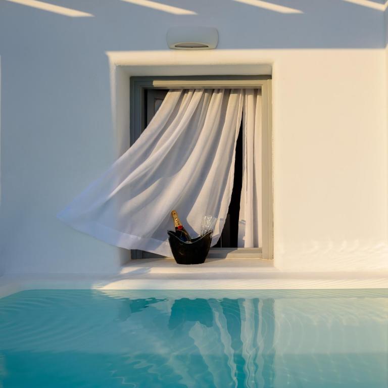 Bazén v ubytování Antoperla Luxury Hotel & Spa nebo v jeho okolí