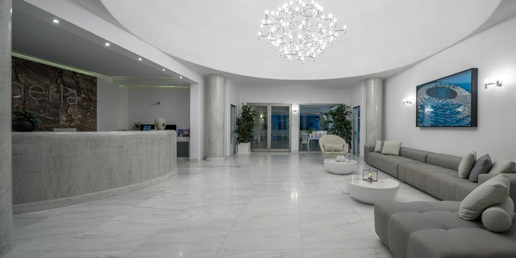 Posezení v ubytování Antoperla Luxury Hotel & Spa