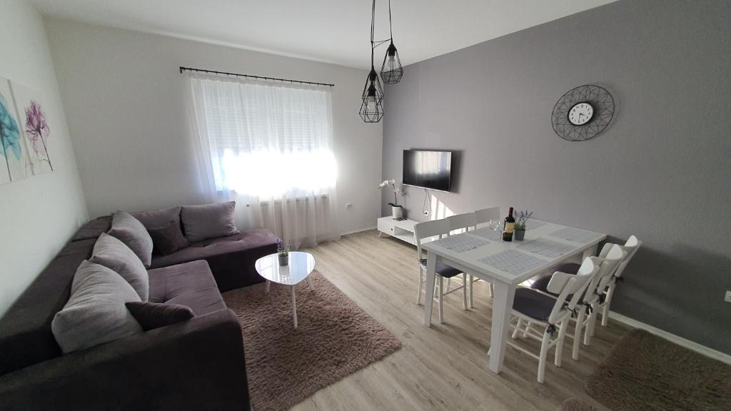 Χώρος καθιστικού στο Apartments Spring