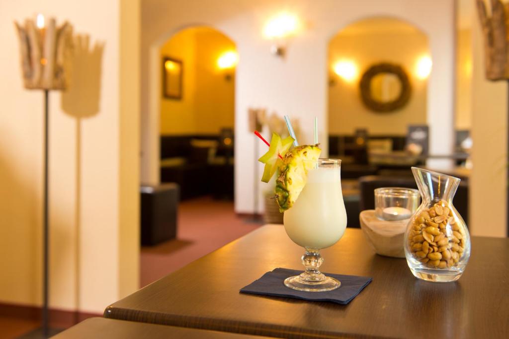 Nápoje v ubytování ACHAT Hotel Dresden Elbufer