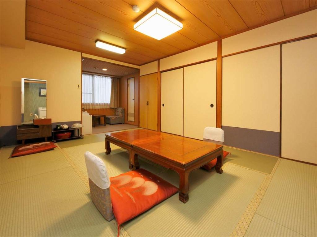 Posezení v ubytování こんぴら温泉湯元八千代