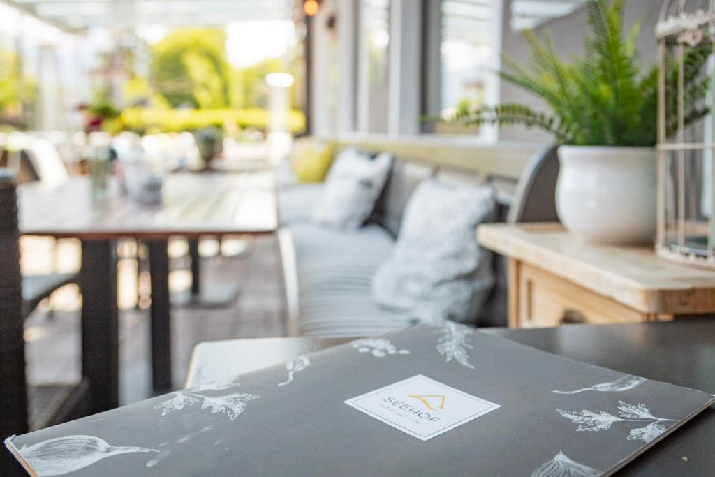 Posezení v ubytování Hotel Seehof