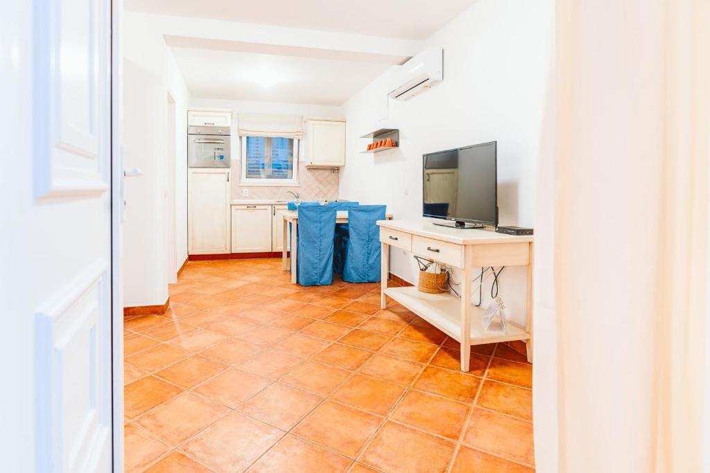 Kuchyň nebo kuchyňský kout v ubytování Sutivan Best Apartments