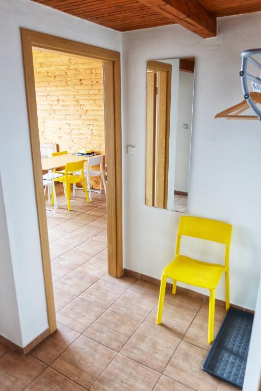 Posezení v ubytování Cihlářka - horský apartmán 103