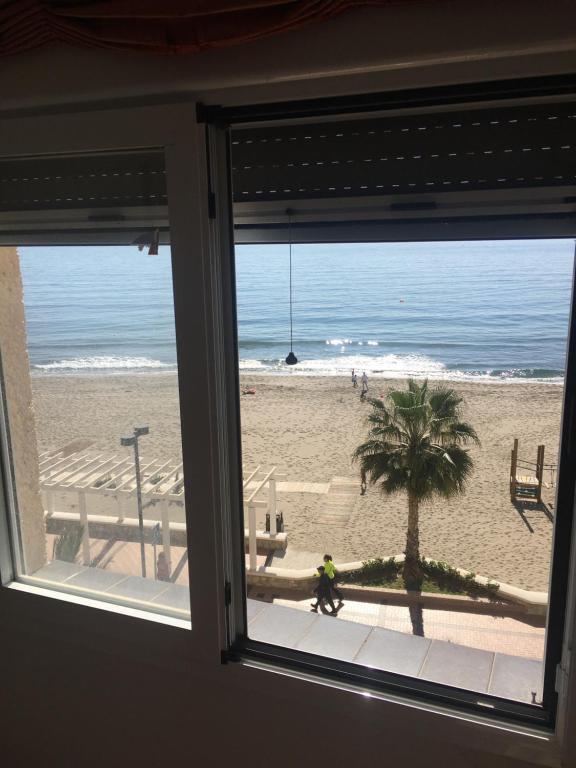 A general sea view or a sea view taken from Az apartmant