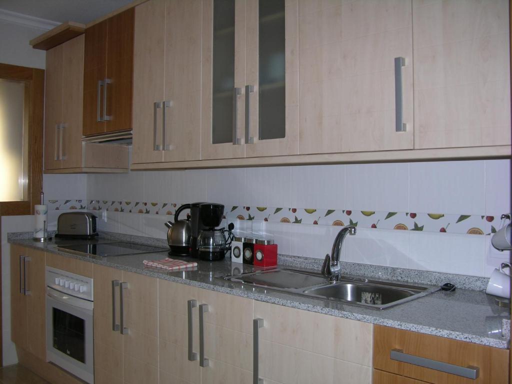 A kitchen or kitchenette at Playa Principe - 6507