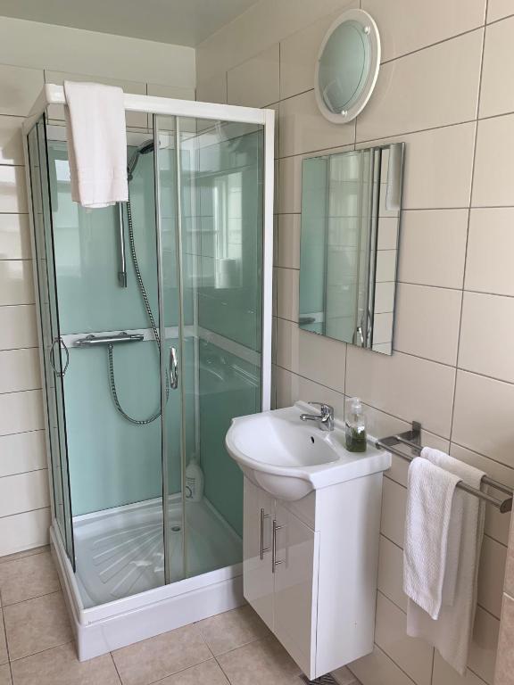 Koupelna v ubytování Mánagisting Guesthouse