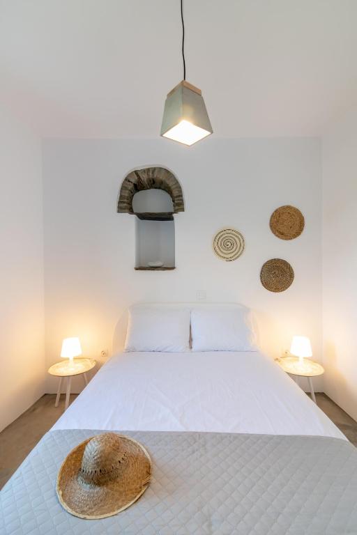 Posteľ alebo postele v izbe v ubytovaní Livadi house Tinos