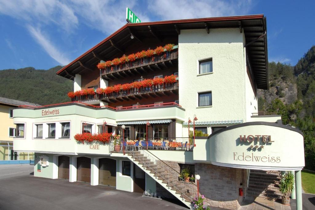 Gallery image of Hotel Edelweiss in Pfunds