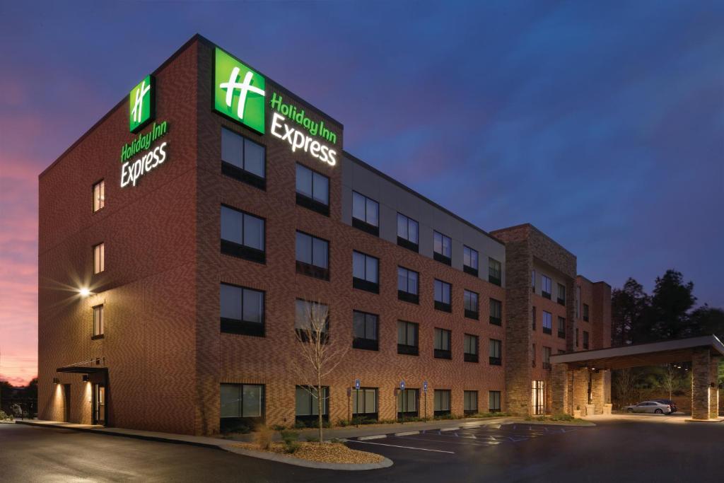 Holiday Inn Express Newnan, an IHG Hotel