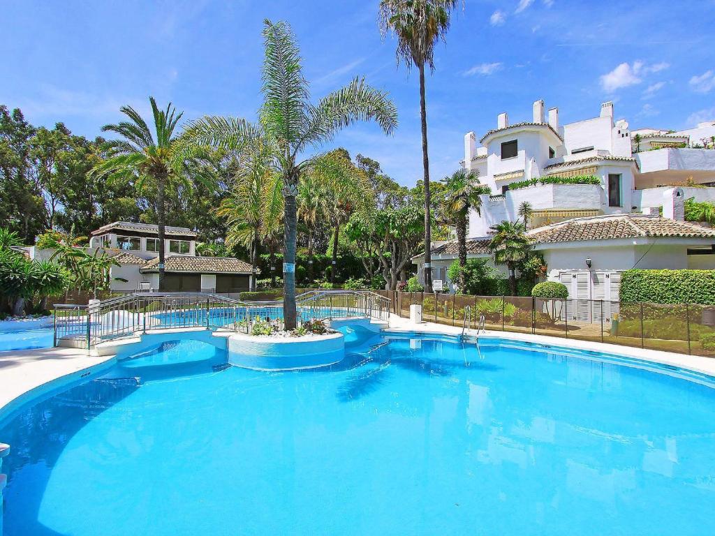 Apartment 1098 golden beach, Marbella, Spain - Booking.com