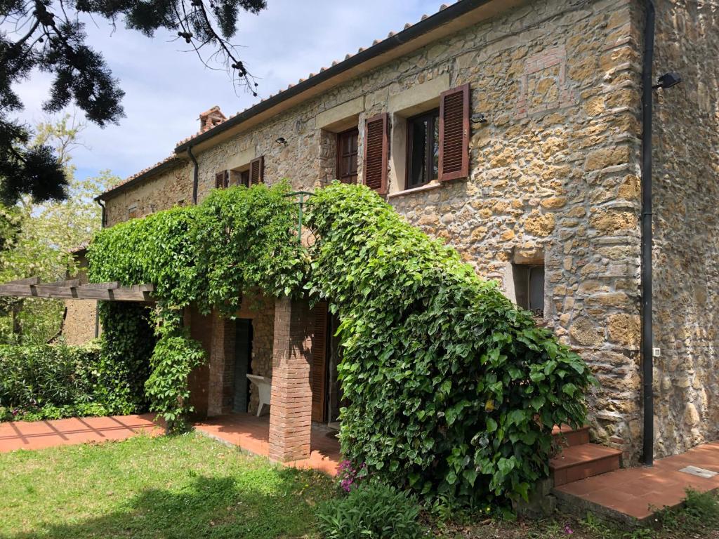 A garden outside CASE&COLLINE La Prospettiva