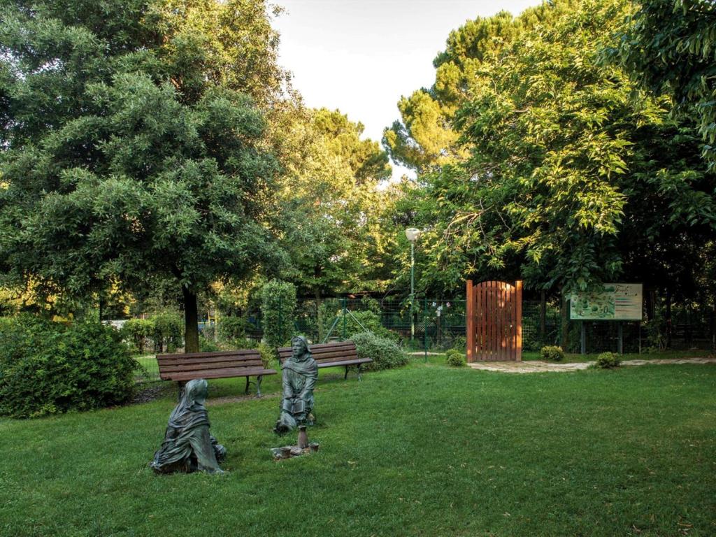 Um jardim em Domus Pacis Assisi