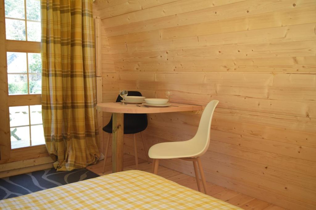 Postel nebo postele na pokoji v ubytování La Pointe Camping