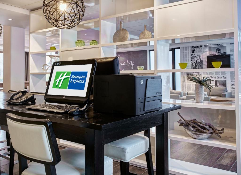Holiday Inn Express Amsterdam - Schiphol by IHG - Resim 20