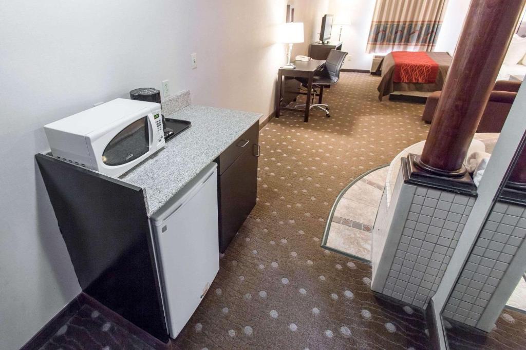 Comfort Inn - 