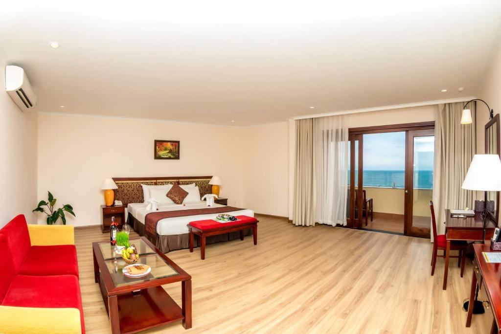 Suite Deluxe Giường Đôi Hướng Biển