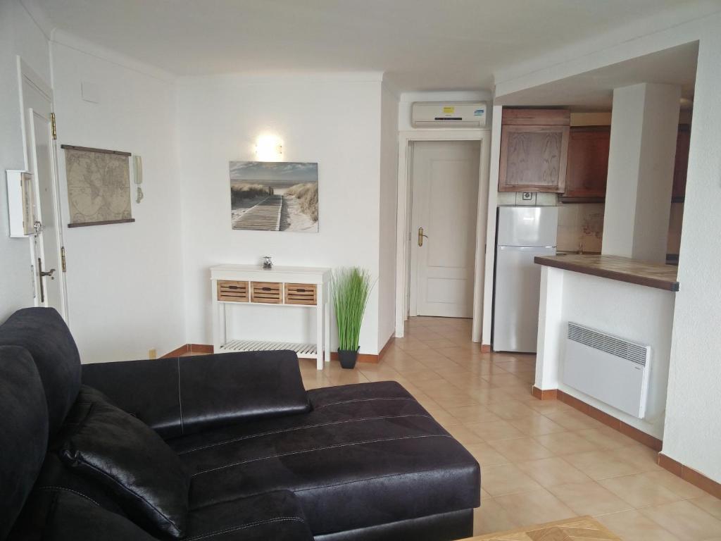 Kuchyňa alebo kuchynka v ubytovaní APARTAMENT AL PORT EmpuriaRent