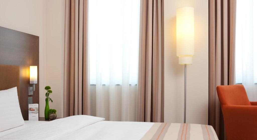 IntercityHotel Hannover - Standard Double Or Twin Room