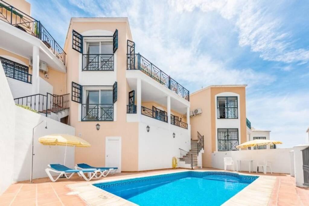 House in Burriana, Nerja – Updated 2022 Prices