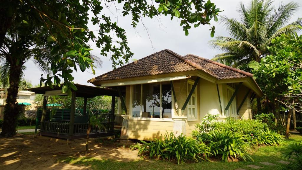 Zahrada ubytování Baan Khaolak Beach Resort