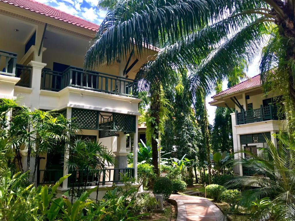 Zahrada ubytování Baan Khaolak Beach Resort