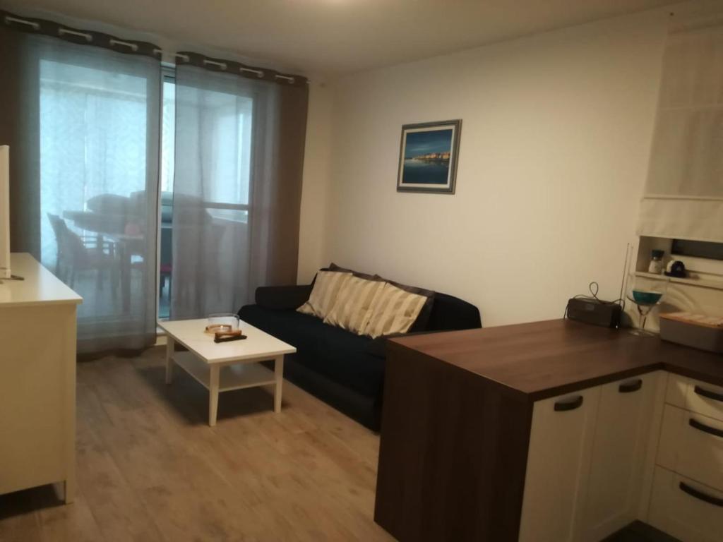 Kuchyňa alebo kuchynka v ubytovaní Apartment ANTONELLA