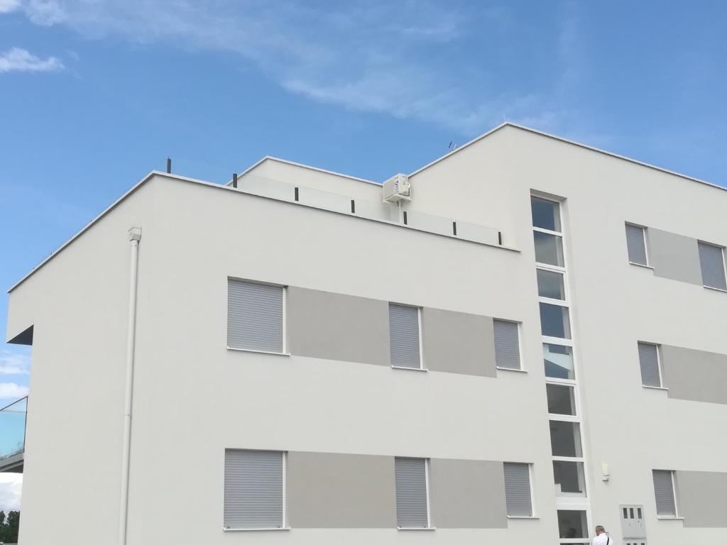 Budova, v ktorej sa apartmán nachádza