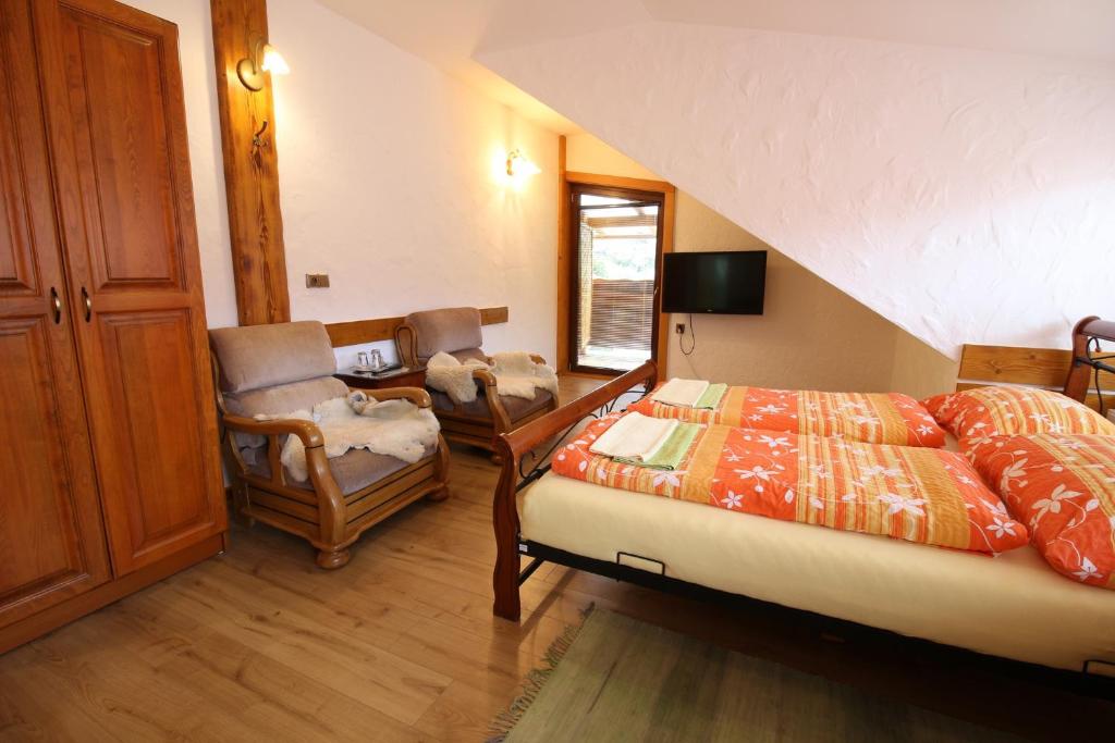 Wellness Penzion Na Kamyncu - Habitación Cuádruple Con Balcón