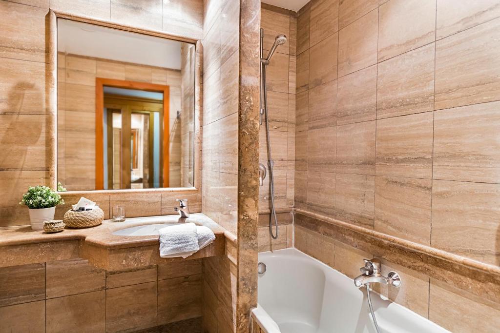 Koupelna v ubytování Hotel Diplomatic