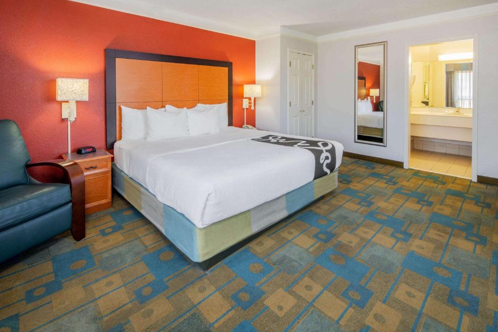 La Quinta Inn & Suites by Wyndham Irvine Spectrum - Suite Estudio Con Cama Extragrande - No Fumadores