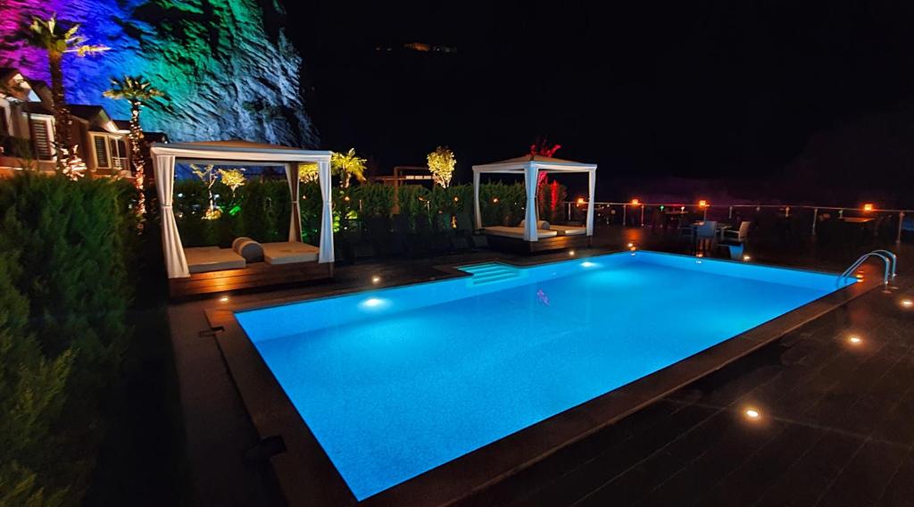 Bazén v ubytování Villa Da Otel nebo v jeho okolí