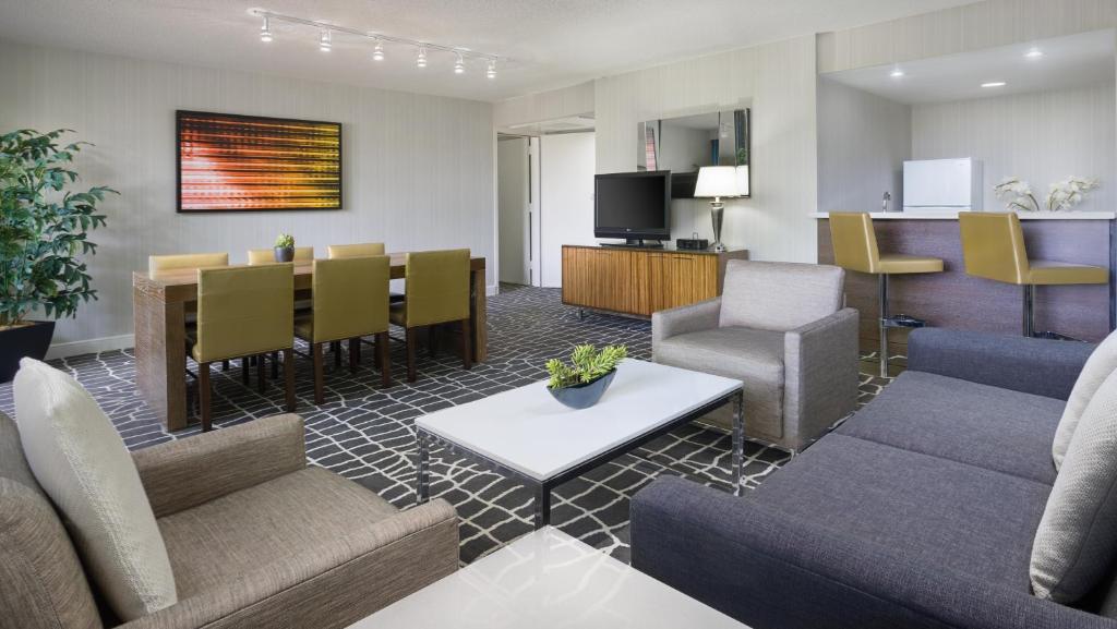TV a/nebo společenská místnost v ubytování Hyatt Regency Princeton
