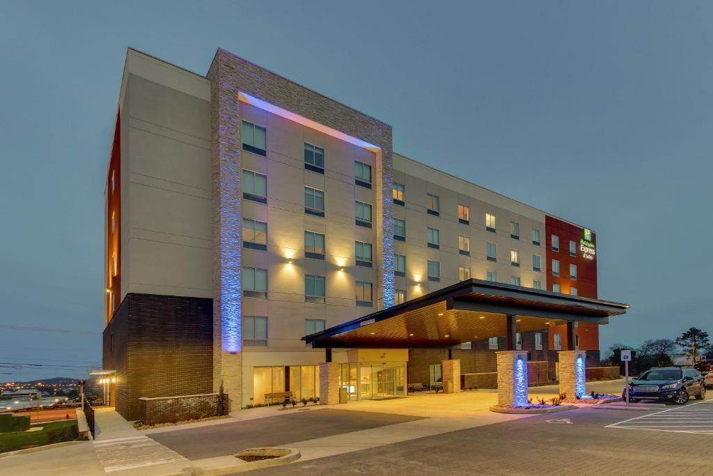 a rendering of a hotel with a building at Holiday Inn Express & Suites - Nashville MetroCenter Downtown, an IHG Hotel in Nashville