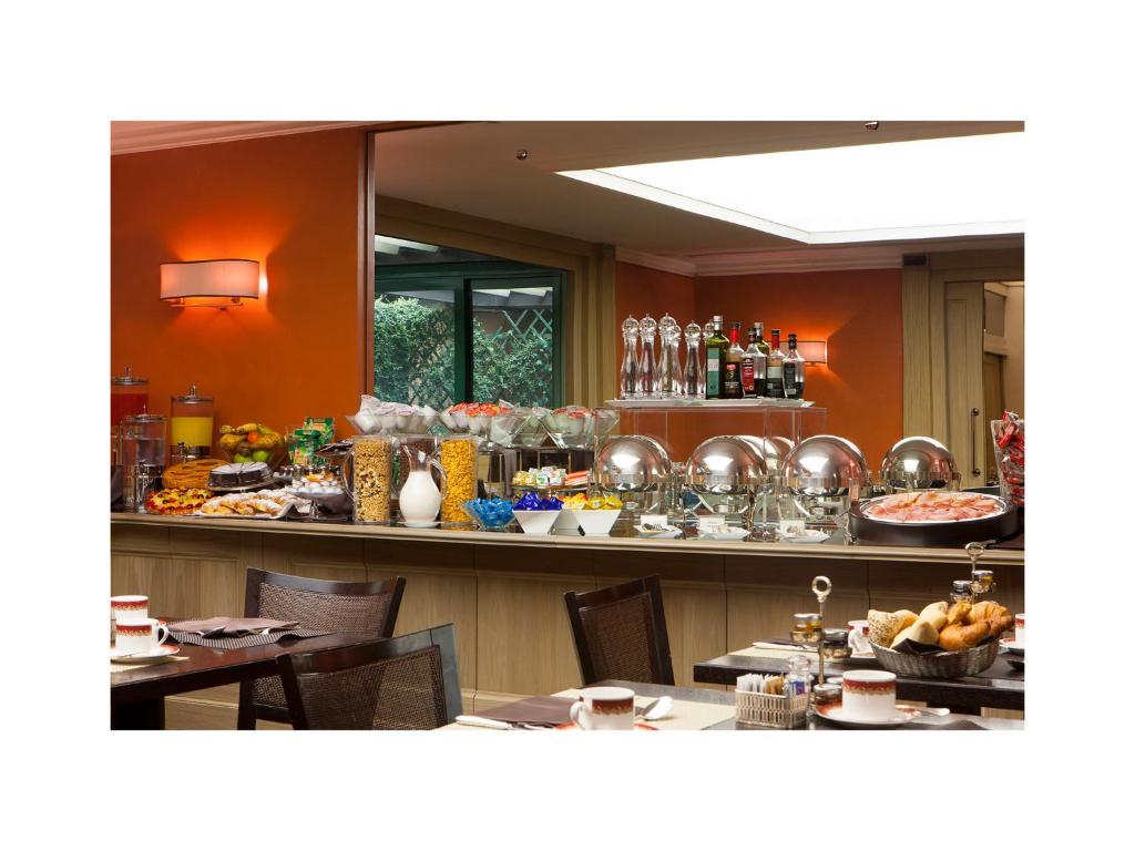 Hotel dei Borgognoni - Resim 21