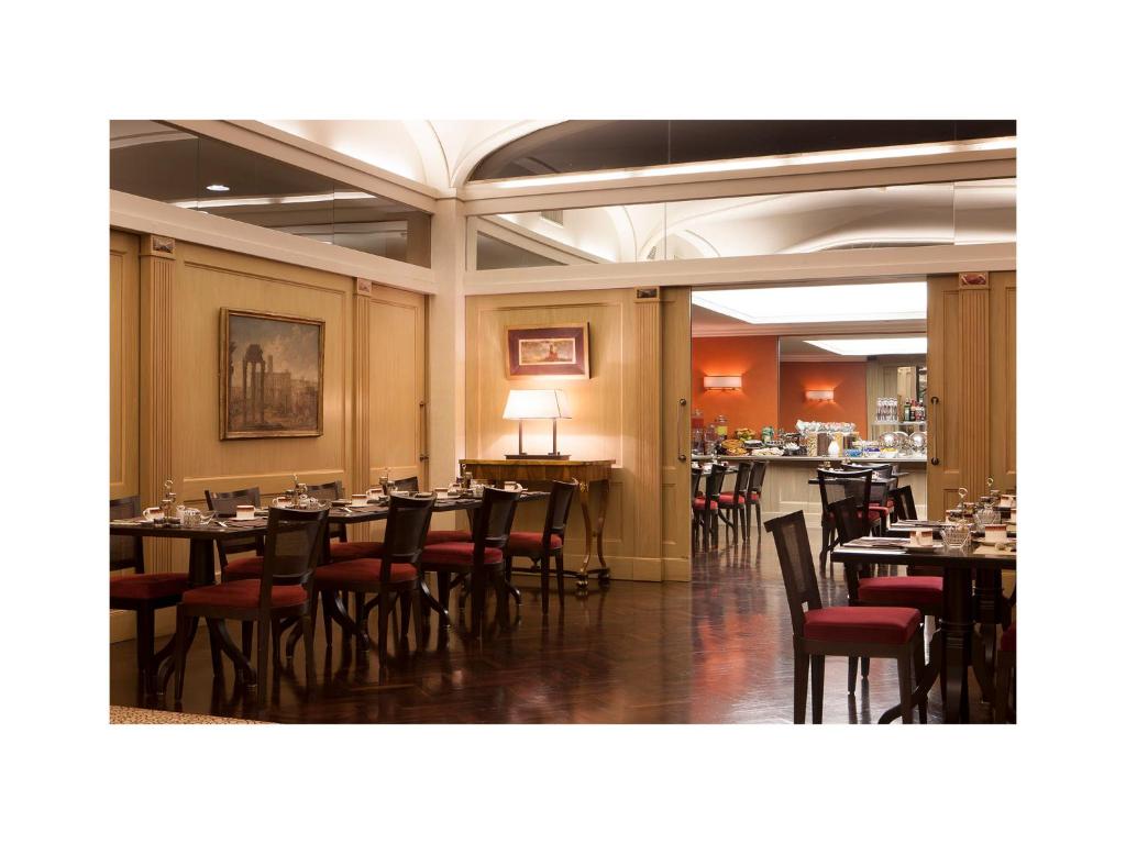 Hotel dei Borgognoni - Resim 4