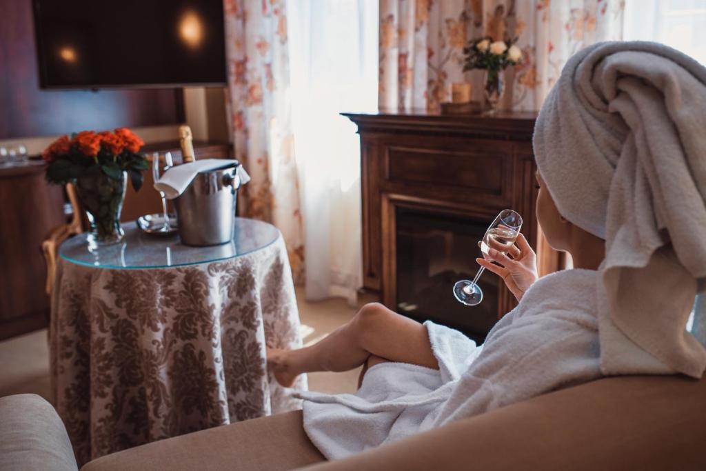 Żabi Dwór - HOTEL - RESTAURACJA - SPA - Habitación Doble Deluxe Con Balcón