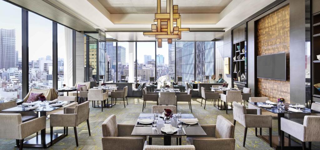 Restaurant o un lloc per menjar a Oakwood Premier Tokyo