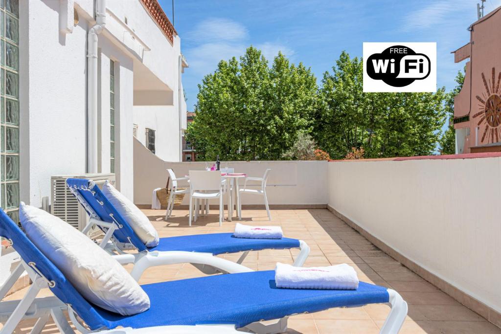 Apart-rent Apartamento Sant Mori 0188 con WIFI y gran terraza