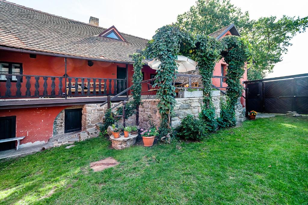 Ogród w obiekcie Rusty's Cottage