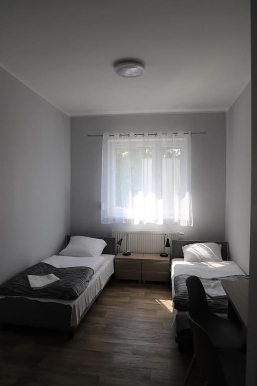 Hotel Sportowy - Kleine Tweepersoonskamer Met 2 Aparte Bedden
