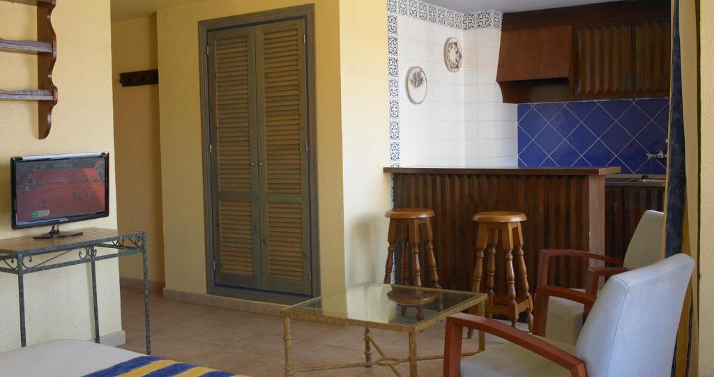 Hotel Apartamentos Londres La Manga - Monolocale Con Cucina