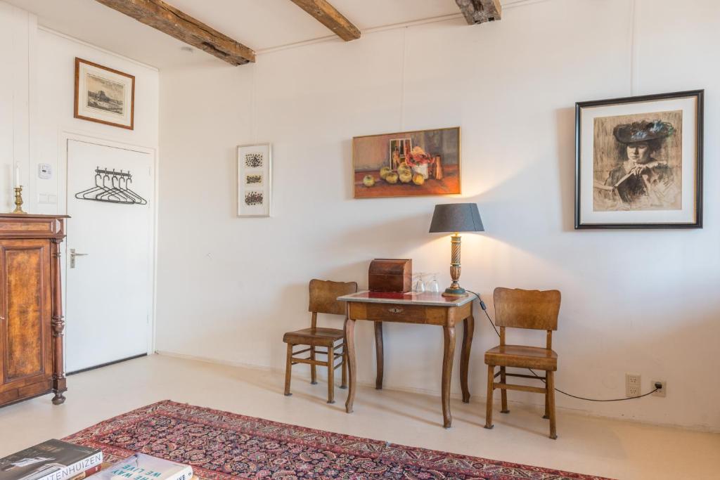 Fotografie z fotogalerie ubytování Classy Room 17th C Canalhouse v destinaci Amsterdam