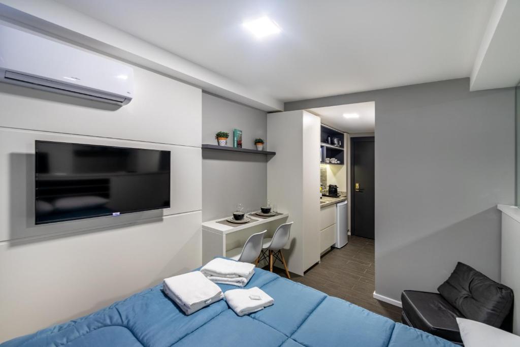 Studio Garibaldi - Central - AYN024