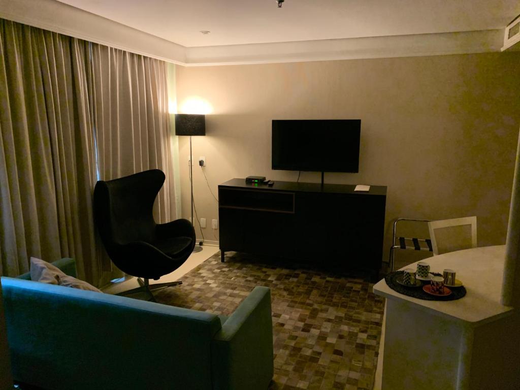  Flat em frente ao Shopping Vila Olímpia