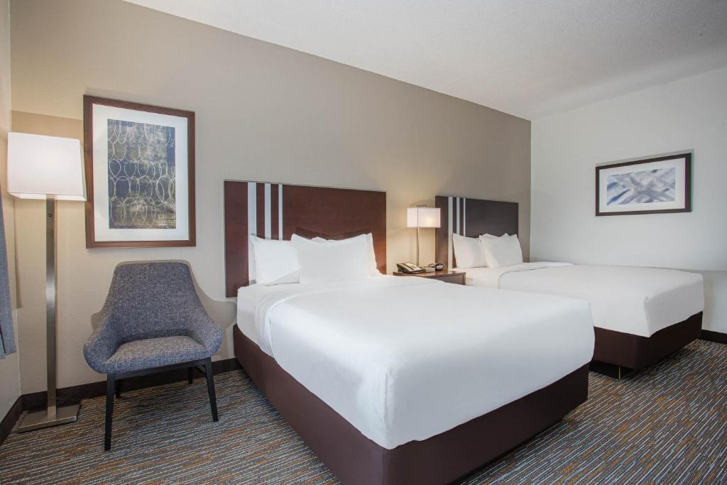Wingate by Wyndham Gurnee photo