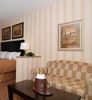 Comfort Suites Edinboro - Suite Con 2 Camas Grandes - No Fumadores